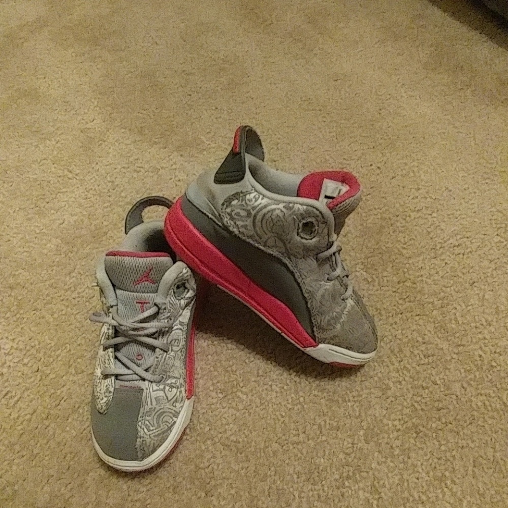 Shoes - Picture 2 of 4